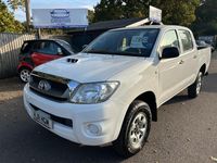 Used Toyota HiLux 144 HP (105 kW) 2011 White Pickup
