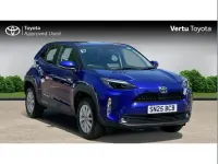 Used Toyota Yaris Cross 113 HP (83 kW) 2025 Blue SUV