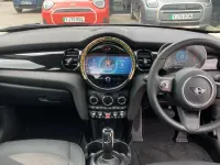 Used Mini Cooper Classic 134 HP (98 kW) 2023 Red Hatchback
