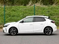 Nouă Vauxhall Corsa Ultimate 100 CP (73 kW) 2026 Alb Hatchback