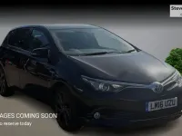 Used Toyota Auris Hybrid Design 136 HP (100 kW) 2016 Hatchback