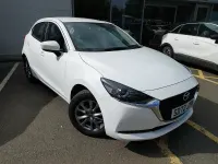 Used Mazda 2 75 HP (55 kW) 2022 White Hatchback