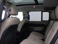 Used Land Rover Defender SE 300 HP (220 kW) 2022 Green SUV