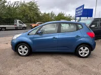 Used Kia Venga 89 HP (65 kW) 2014 Blue Hatchback