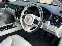 Used Volvo V60 Momentum 194 HP (142 kW) 2022 Estate