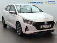 Used Hyundai i20 SE 100 HP (73 kW) 2022 White Hatchback