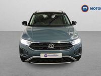 Usado VW T-Roc Life 110 HP (80 kW) 2023 Azul SUV