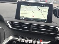 Second-hand Peugeot 3008 Allure 130 CP (95 kW) 2019 Albastru Hatchback