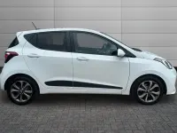 Used Hyundai i10 Premium SE 87 HP (63 kW) 2018 White Hatchback