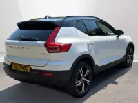 Used Volvo XC40 R-Design 163 HP (119 kW) 2021 White SUV