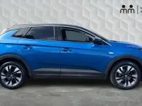 Used Vauxhall Grandland X SRi 130 HP (95 kW) 2020 Blue SUV