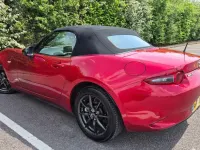 Usado Mazda MX5 Inclusive 131 HP (96 kW) 2015 Vermelho Cabrios