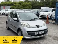 Gebraucht Peugeot 107 68 PS (50 kW) 2007 Silber Kleinwagen