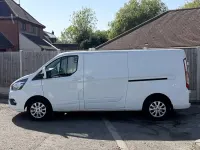 Used Ford Transit Custom Limited 130 HP (95 kW) 2019 White Van