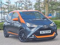 Usado Toyota Aygo Edition 72 HP (52 kW) 2020 Cinzento Citadino