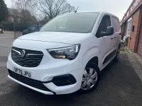 Used Vauxhall Combo Sportive 100 HP (73 kW) 2020 White MPV