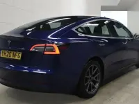 Usado Tesla Model 3 Standard Range 239 kW (325 HP) 2020 Azul Sedan