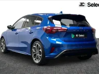 Used Ford Focus ST-Line 153 HP (112 kW) 2023 Blue Hatchback
