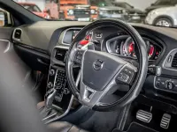 Begagnad Volvo V40 R-Design Pro 120 HK (88 kW) 2017 Vit Halvkombi