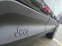 Begagnad Jeep Avenger Longitude 100 HK (73 kW) 2025 Svart SUV