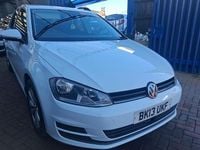 Used VW Golf VII SE 105 HP (77 kW) 2013 White Hatchback