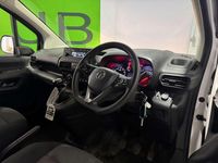 Used Vauxhall Combo 100 HP (73 kW) 2022 White MPV