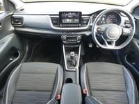 Used Kia Stonic GT-Line S 118 HP (86 kW) 2023 Yellow SUV