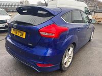 Used Ford Focus Zetec 125 HP (91 kW) 2016 Blue Hatchback