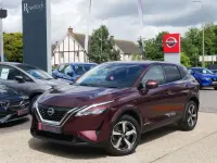 Used Nissan Qashqai N-Connecta 190 HP (139 kW) 2023 Red SUV