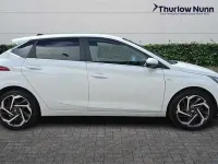 Used Hyundai i20 Premium 101 HP (74 kW) 2023 White Hatchback