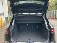 Usado Jaguar F-Pace R-Dynamic 204 HP (150 kW) 2021 Preto SUV