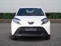 New Toyota Aygo X PURE 72 HP (52 kW) 2025 White SUV