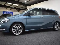 Used Mercedes B180 109 HP (80 kW) 2014 Blue Hatchback