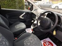Używany Ford Ka Studio 69 KM (50 kW) 2014 Czerwony Hatchback