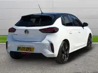 Second-hand Vauxhall Corsa-e SRi 98 kW (134 CP) 2022 Alb Hatchback