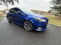 Used Ford Focus ST 250 HP (183 kW) 2017 Blue Hatchback