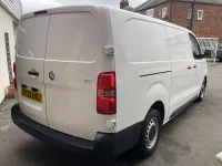Used Vauxhall Vivaro 100 HP (73 kW) 2022 White MPV