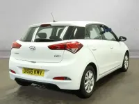 Used Hyundai i20 SE 84 HP (61 kW) 2016 White Hatchback