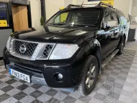 Używany Nissan Navara Platinum 190 KM (139 kW) 2013 Czarny Pickup