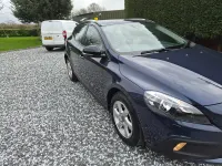 Usado Volvo V40 SE 2015 Azul Utilitario