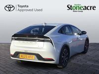 Used Toyota Prius 2025 White Hatchback