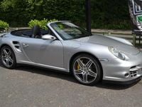 Usado Porsche 911 Turbo Cabriolet 480 HP (353 kW) 2008 Prateado Cabrios