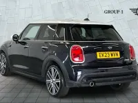 Usado Mini Cooper Exclusive 134 HP (98 kW) 2023 Preto Citadino