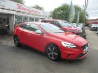 Käytetty Volvo V40 R-Design 122 HP (89 kW) 2016 Punainen Viistoperä