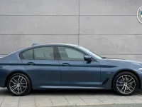 Usado BMW 530e M Sport 288 HP (211 kW) 2023 Azul