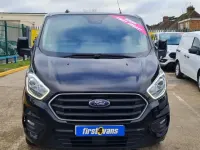 Usado Ford Transit Custom Limited 130 HP (95 kW) 2023 Preto