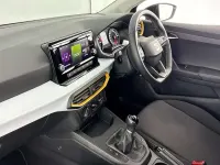 Usado Seat Ibiza SE 79 CV (58 kW) 2022 Negro Utilitario