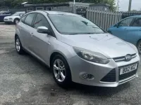 Begagnad Ford Focus Zetec 2012 Silver Halvkombi