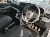 Usado Vauxhall Combo Edition 100 CV (73 kW) 2021 Blanco Monovolumen