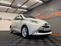 Used Toyota Aygo X-pure 69 HP (50 kW) 2016 White Hatchback